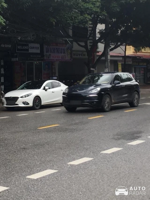 Porsche Cayenne Turbo S spotted in Thành phố Vĩnh Yên, Việt Nam