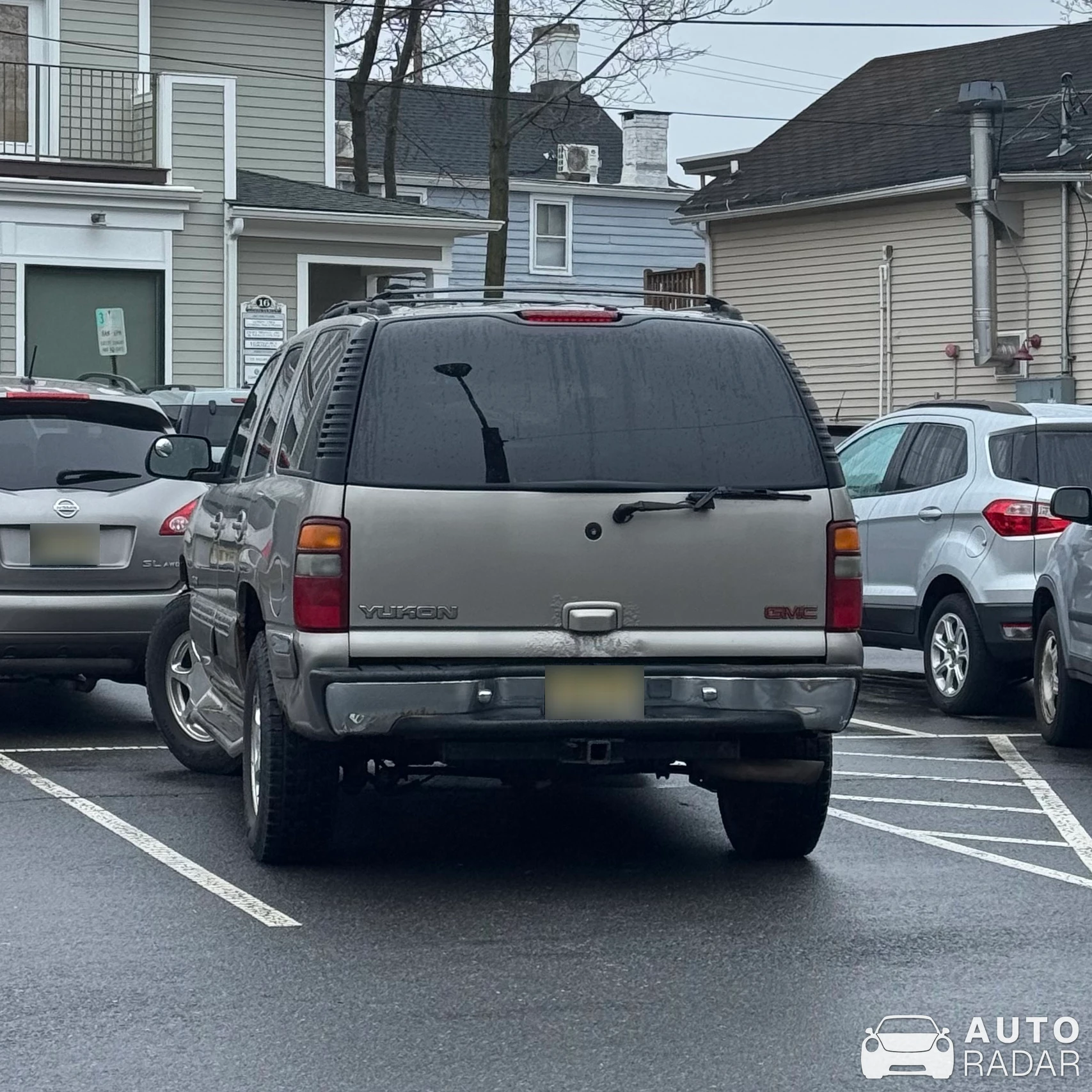 GMC Yukon spotted in Clinton