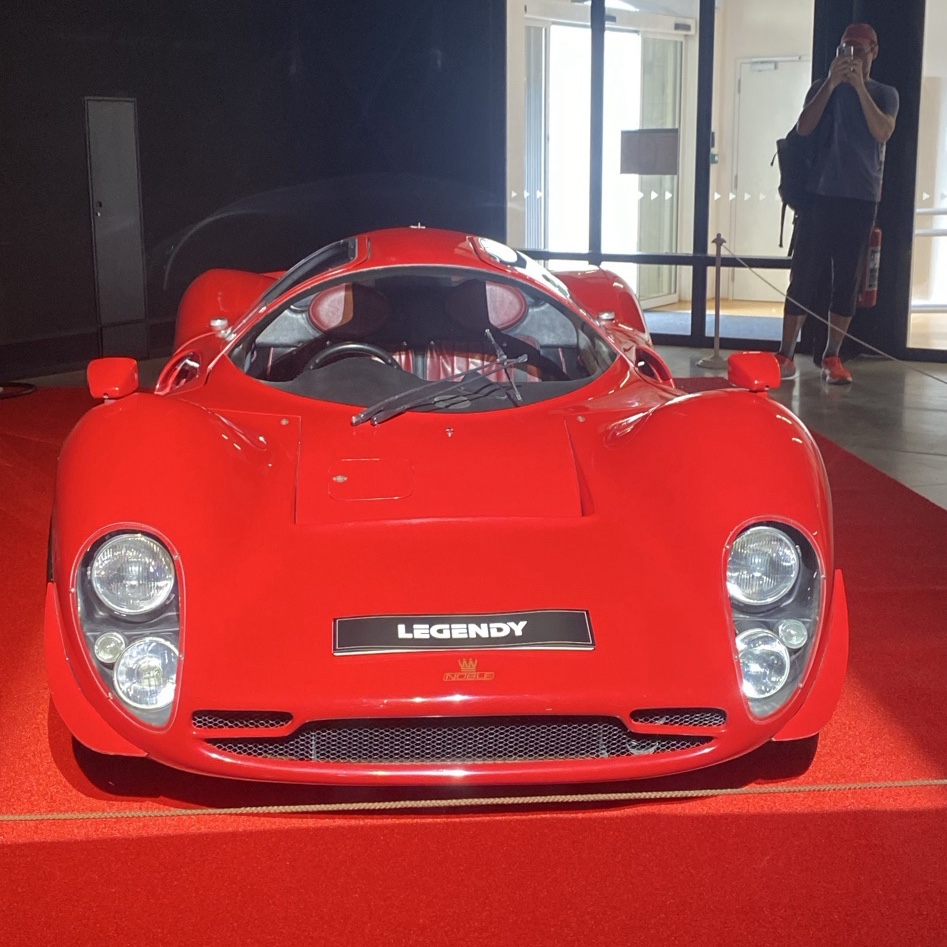Ferrari 330 P4 by Noble