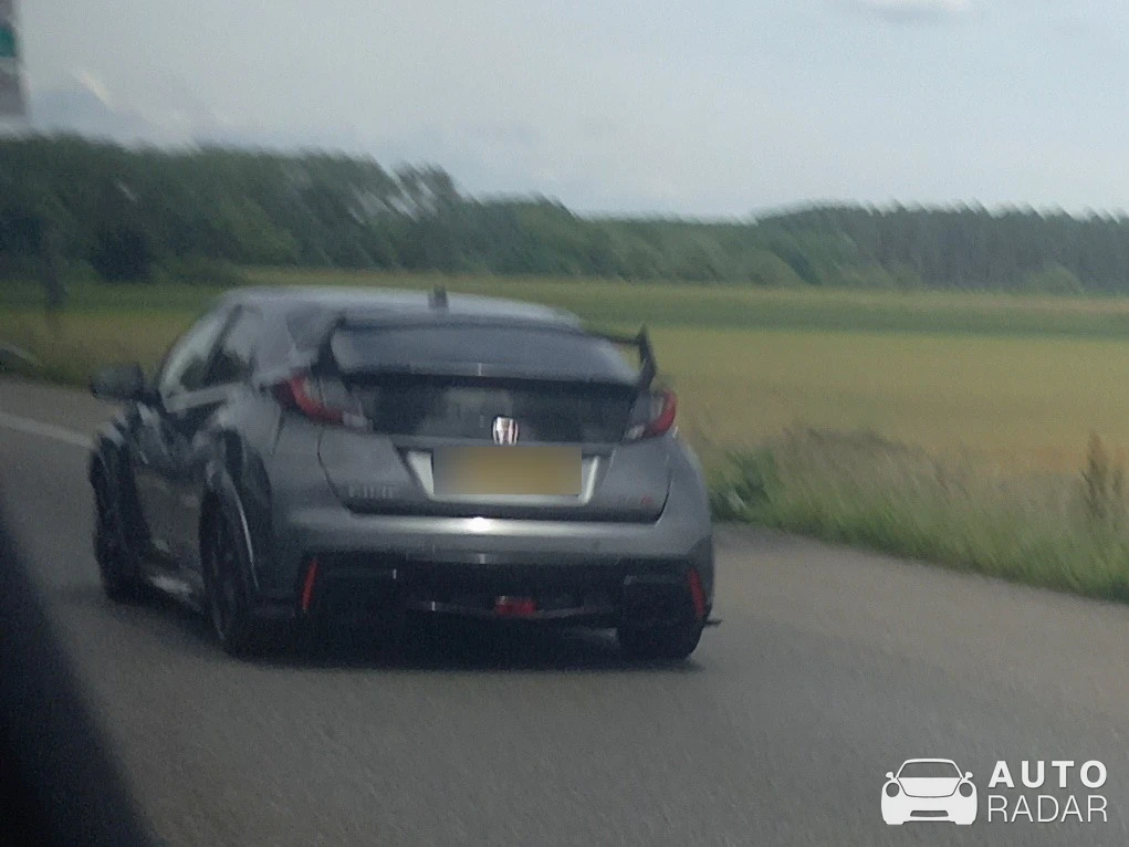 Honda Civic Type R-GT spotted in Neuve-Église