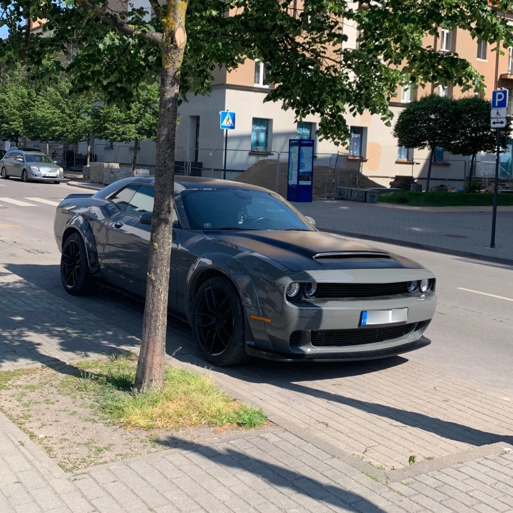 Dodge Challenger SRT Hellcat Hennessey HPE850 spotted in Klaipėda