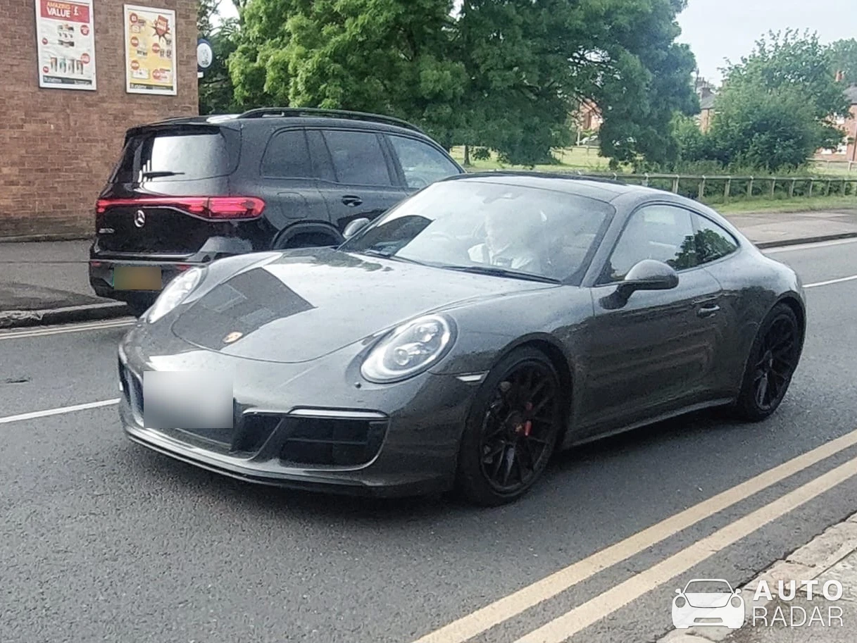 Porsche 991 Carrera MkII spotted in Pangbourne