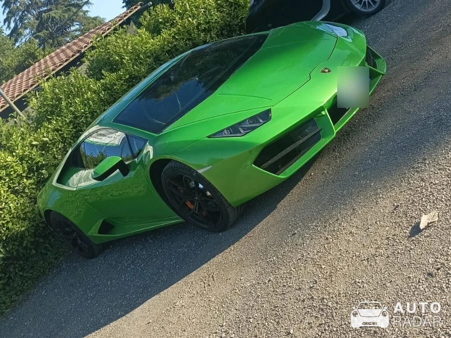 Lamborghini Huracán LP580-2 spotted in Campagnano di Roma