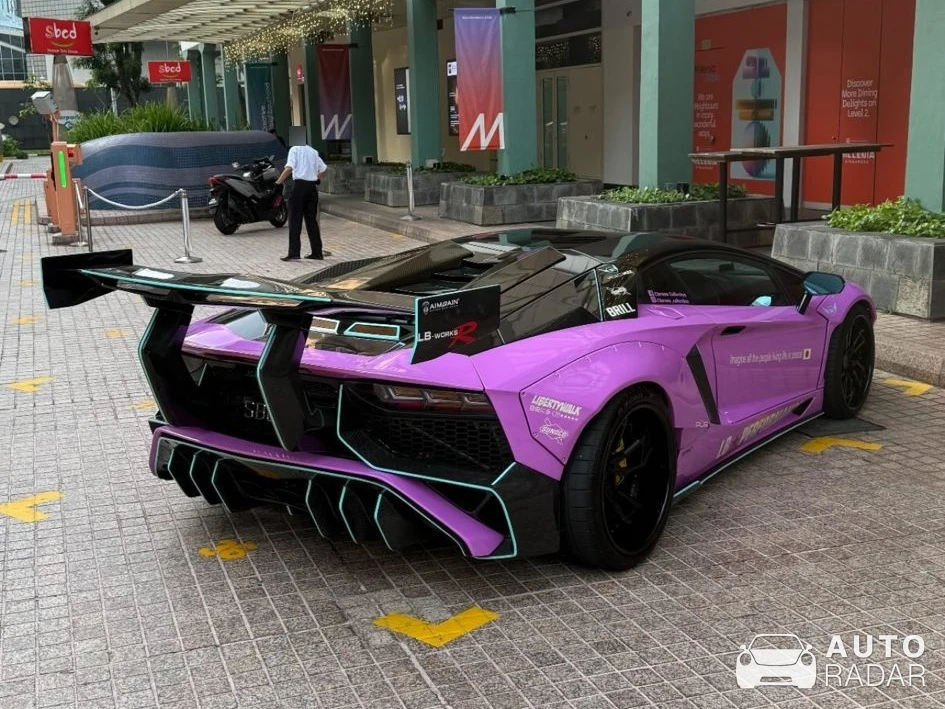 Lamborghini Aventador LP700-4 Liberty Walk LB Performance spotted in Singapore