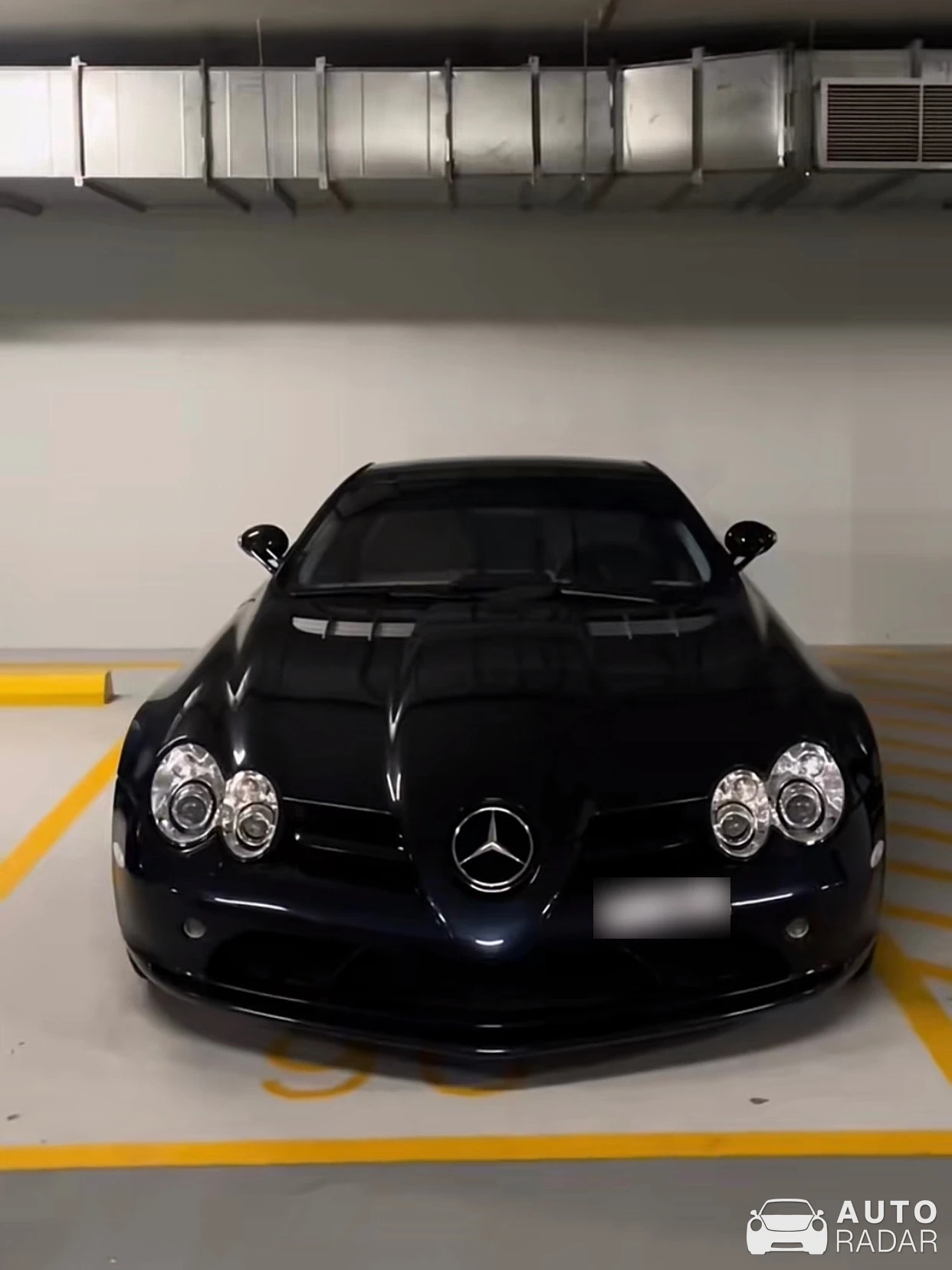 Mercedes-Benz SLR McLaren Roadster spotted in Dubai, Birleşik Arap Emirlikleri