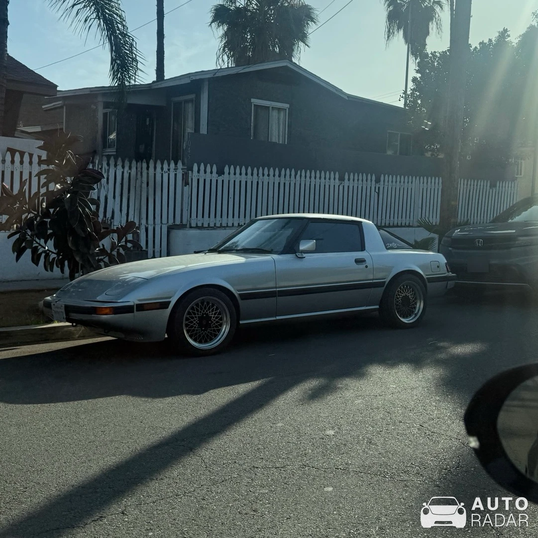 Mazda RX-7 FB3S spotted in Los Angeles