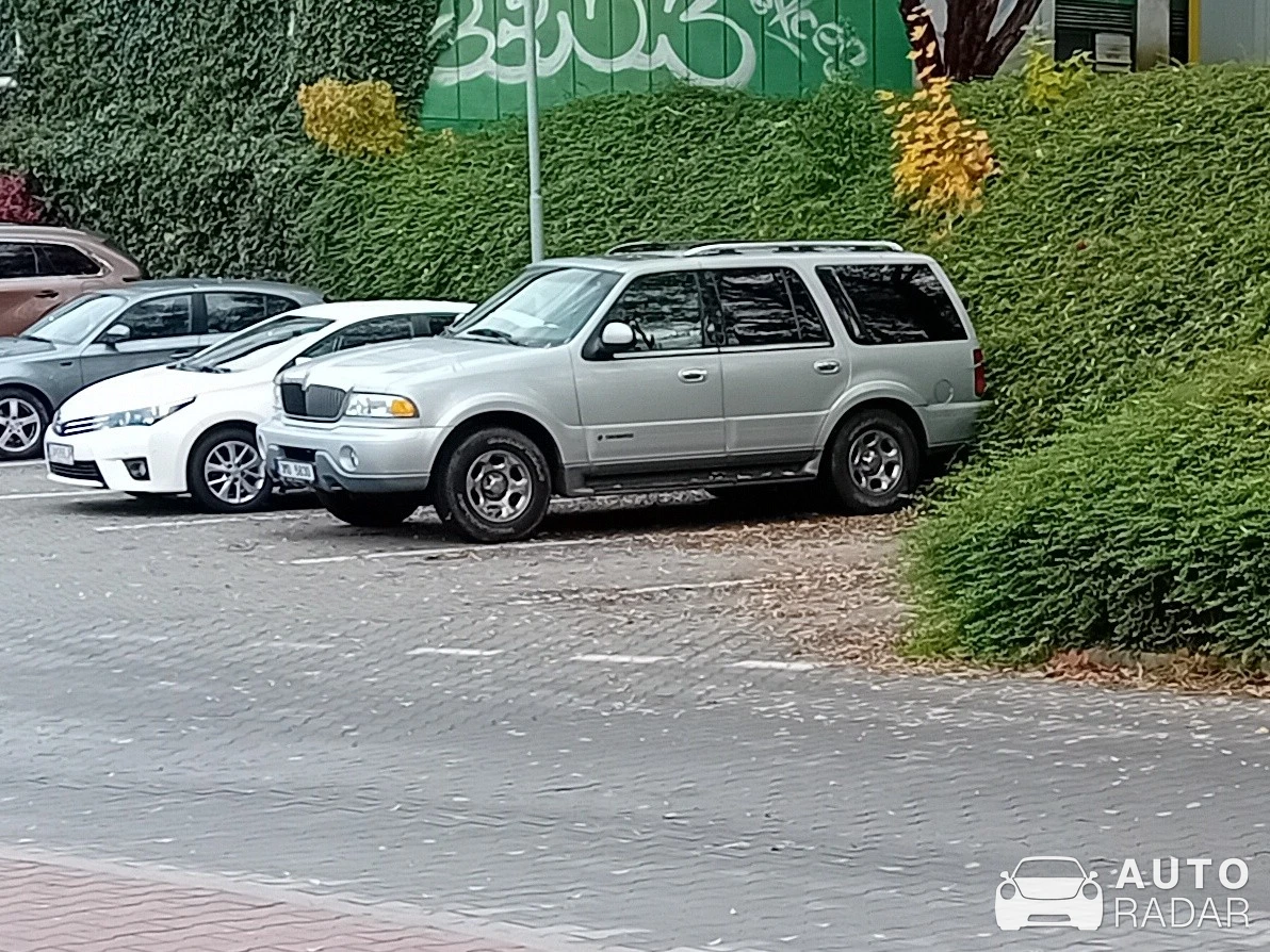Lincoln Navigator spotted in Žilina, Slovakia