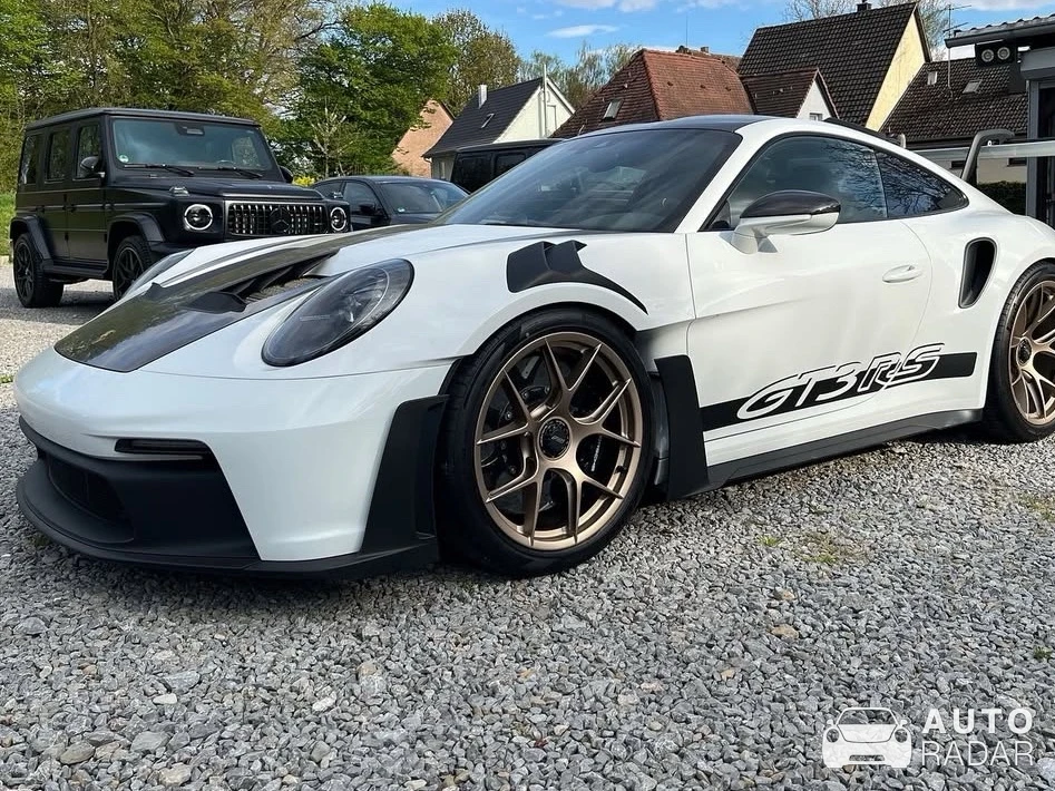 Porsche 992 GT3 RS MkI spotted in Tashkent
