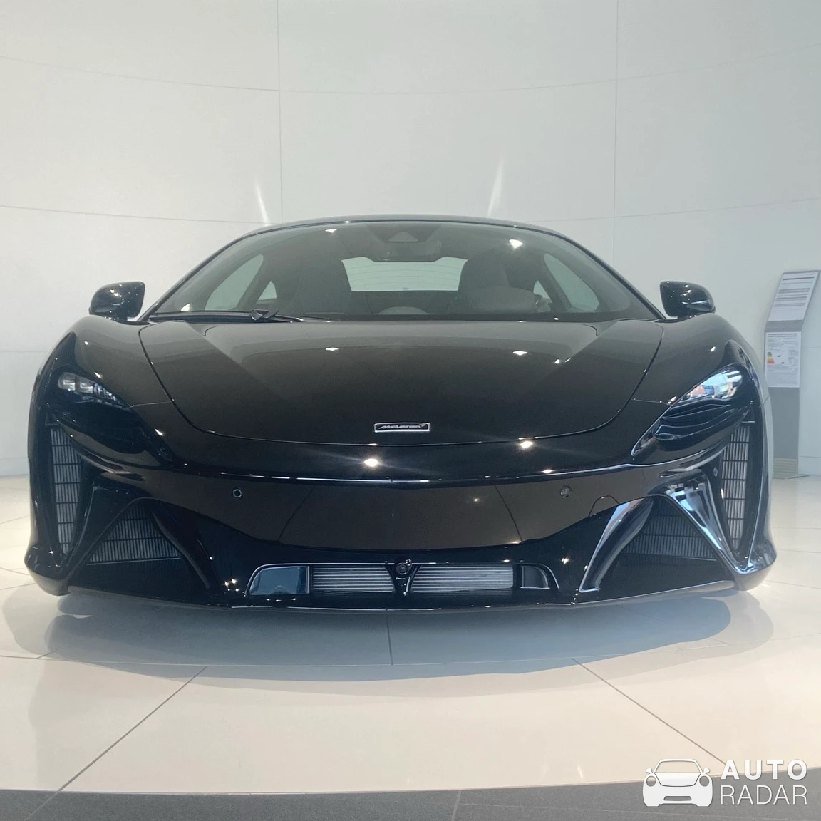 McLaren Artura spotted in Düsseldorf, Deutschland