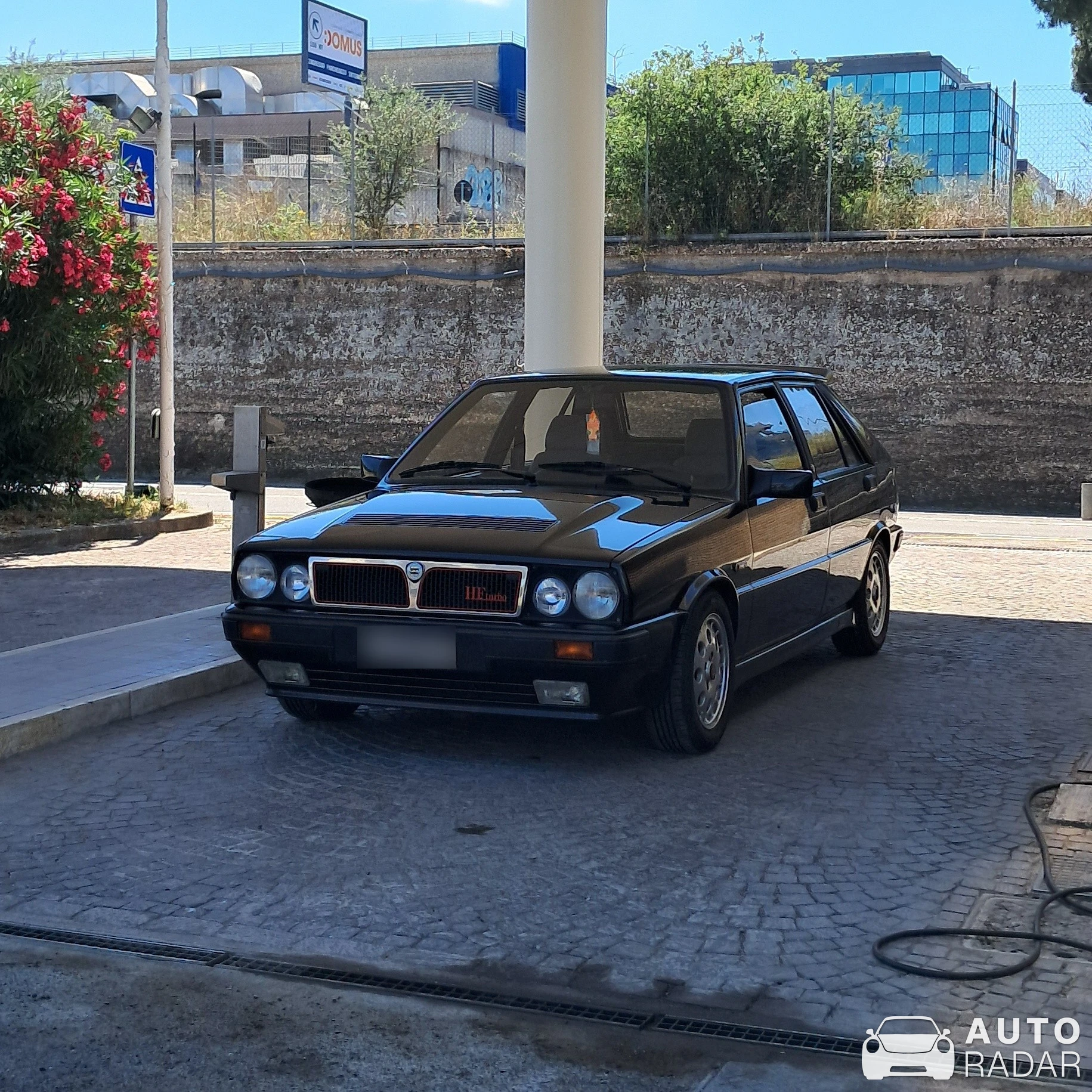 Lancia Delta HF Turbo Rallye spotted in Roma