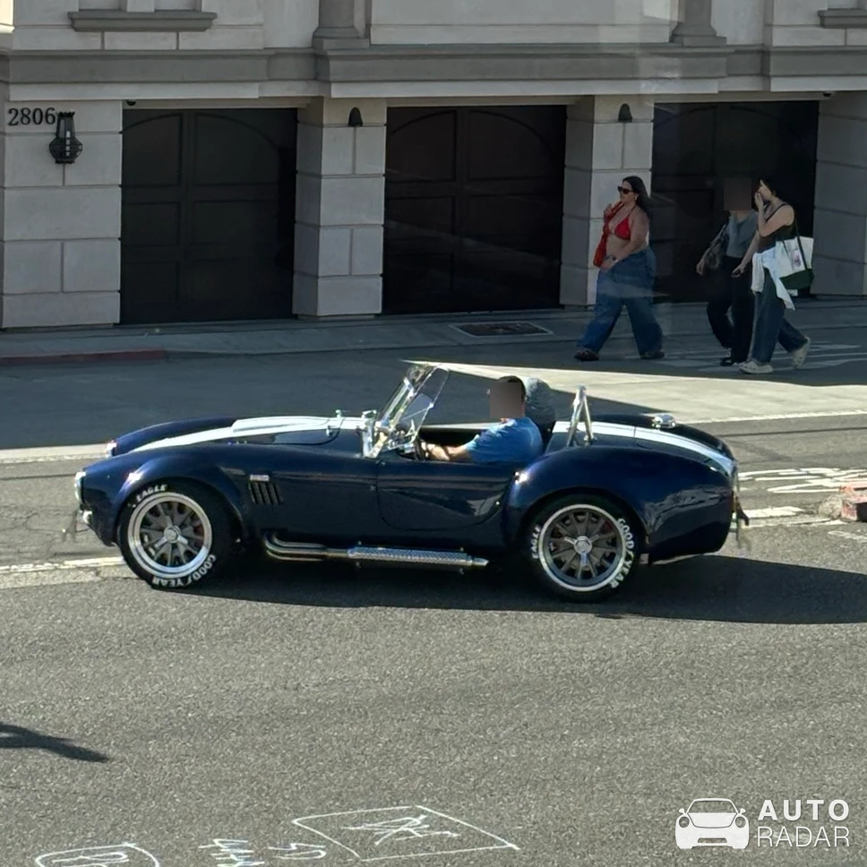 Shelby Cobra 427 Replica spotted in Hermosa Beach, United States