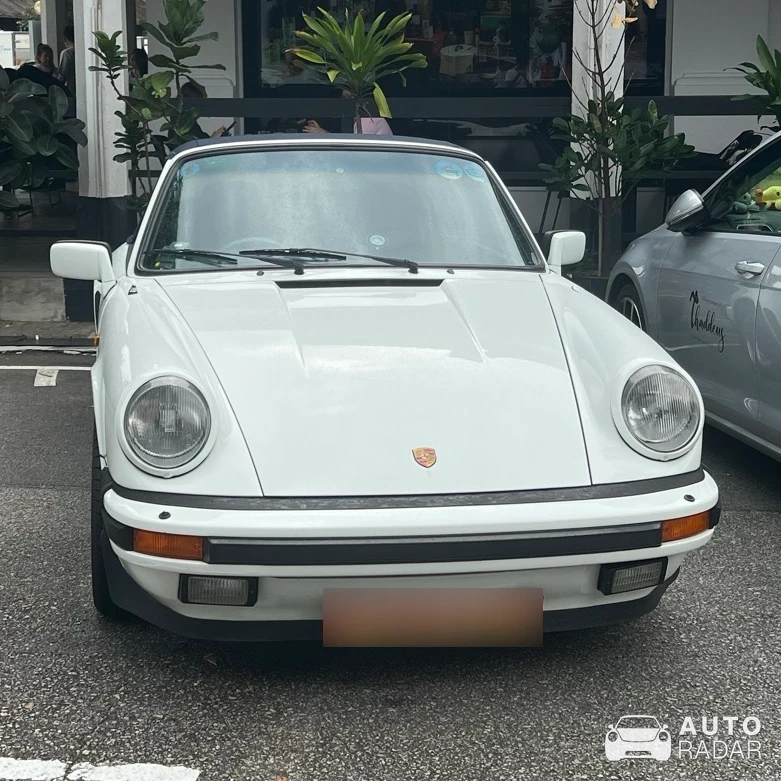 Porsche 911 Carrera 3.2 Targa spotted in Singapore, Singapore