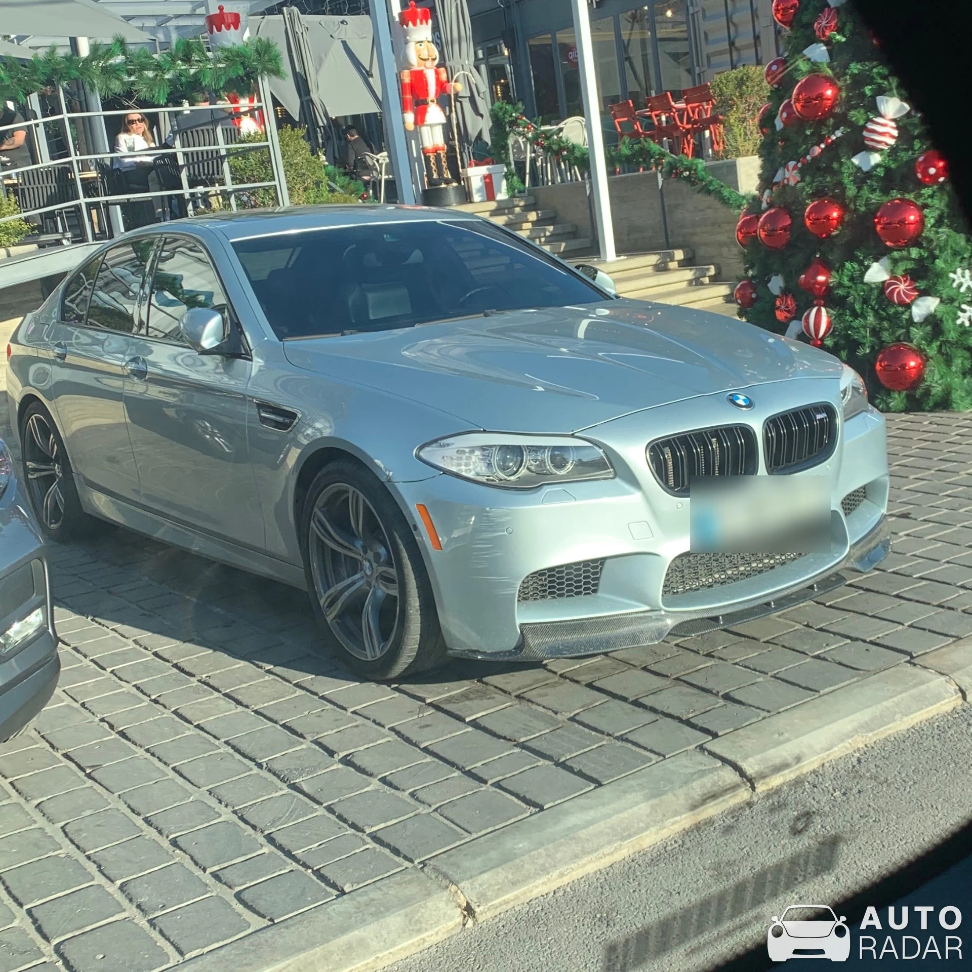 BMW M5 F10 2014 spotted in Mtaileb, Liban