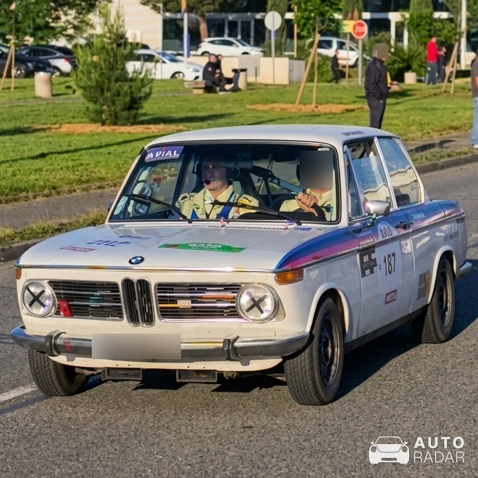 BMW 2002 ti spotted in Blagnac