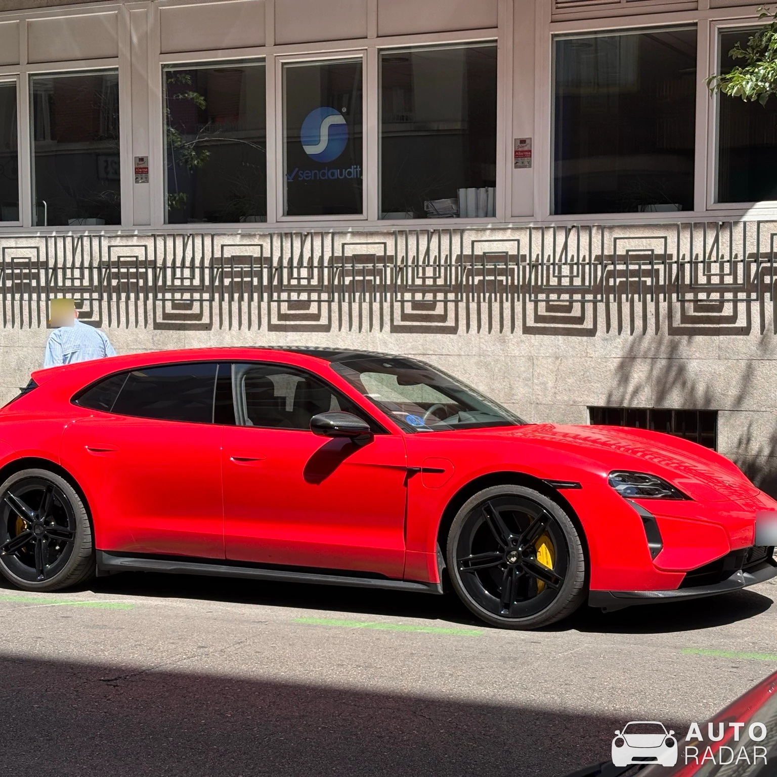 Porsche Taycan Turbo S Cross Turismo spotted in Madrid, España