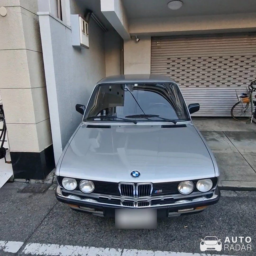 BMW 5 Series E28 spotted in Osaka, Japan