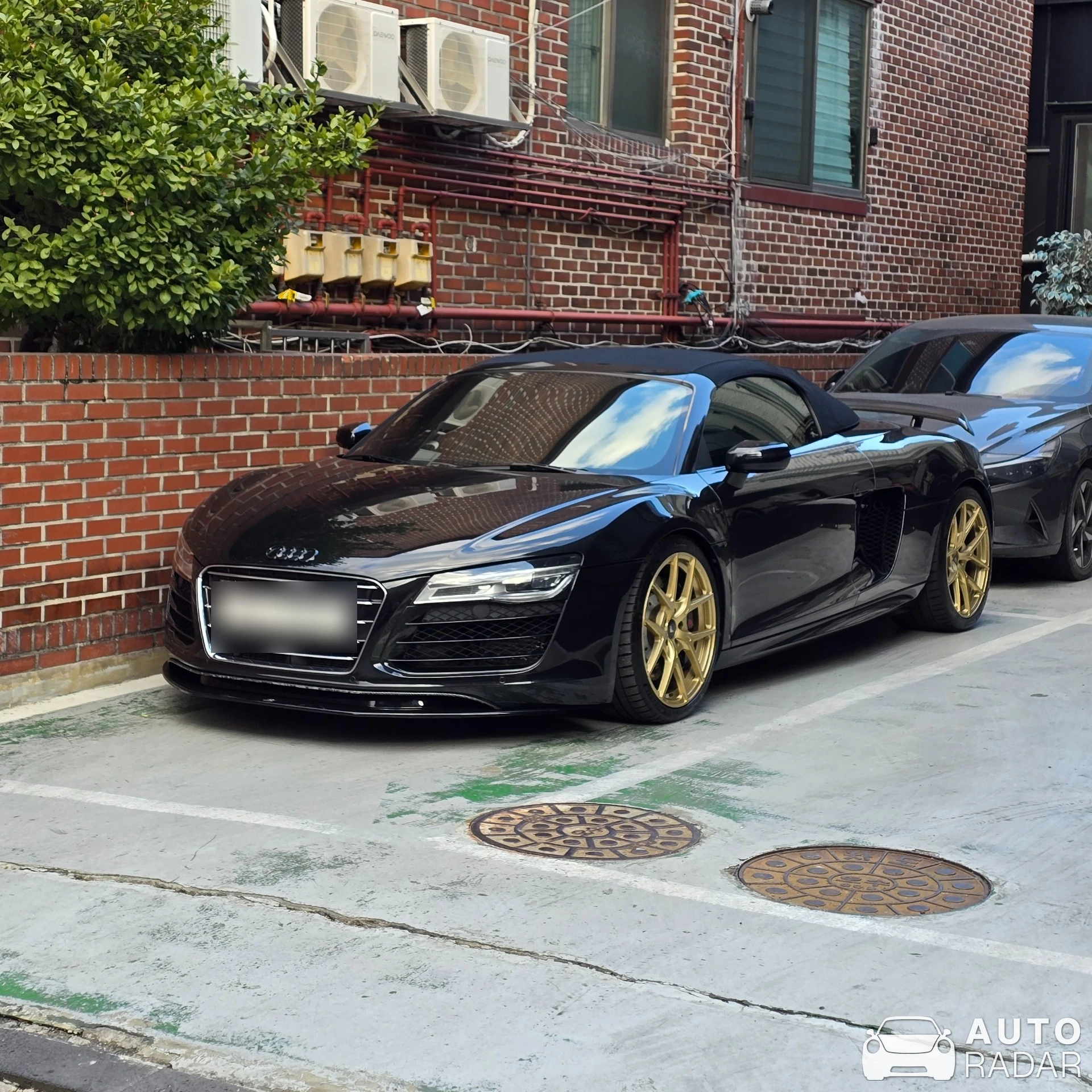 Audi R8 V10 Spyder spotted in 강남구, 대한민국