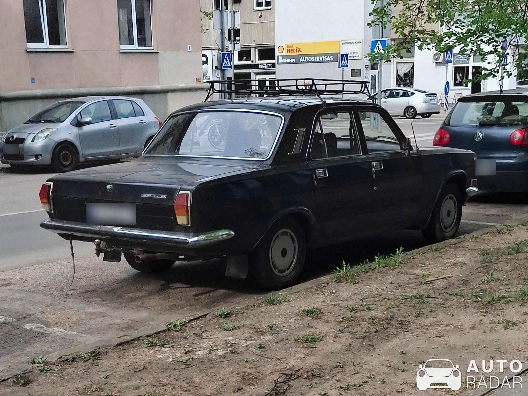GAZ 24 Volga spotted in Vilnius