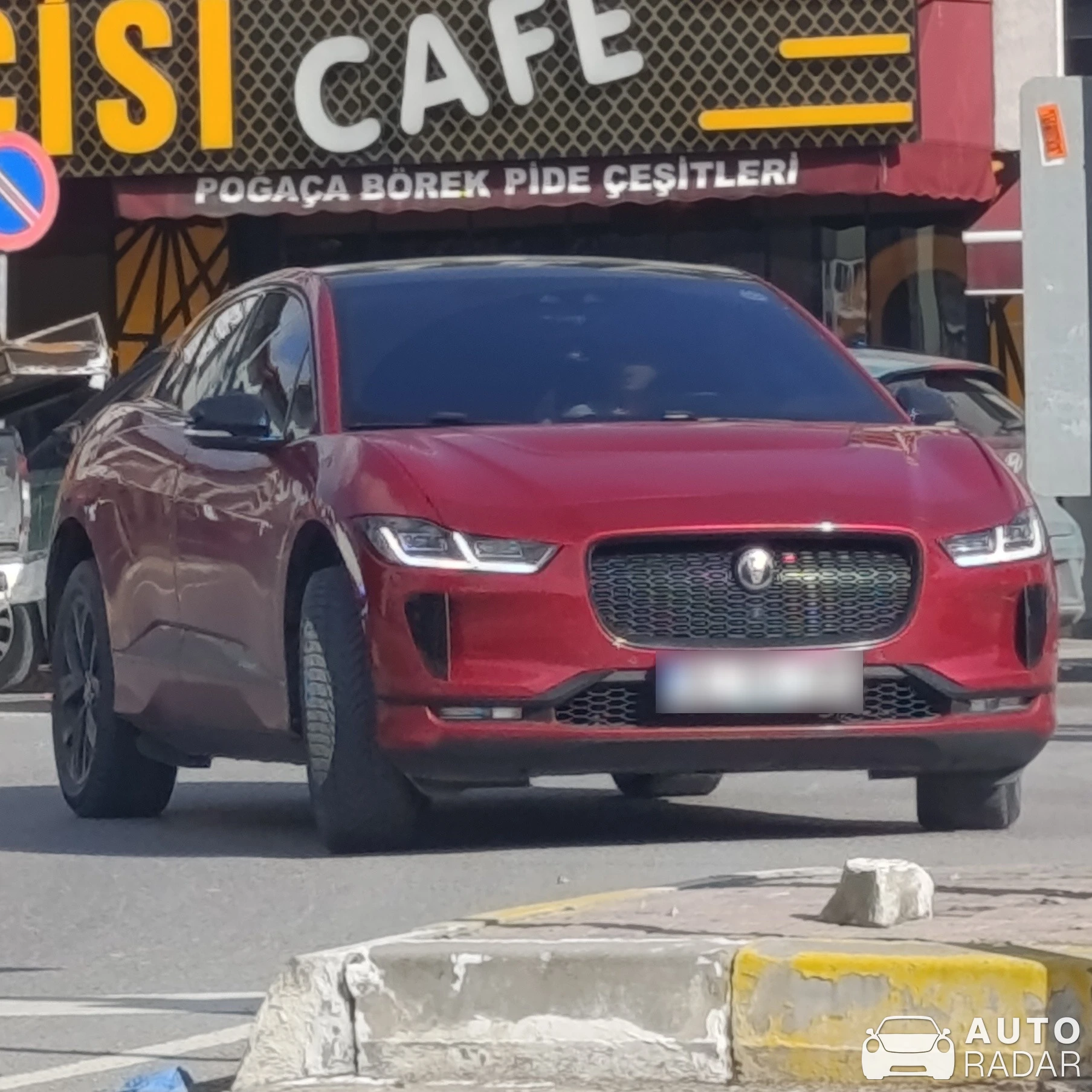 Jaguar I-PACE spotted in Kartal