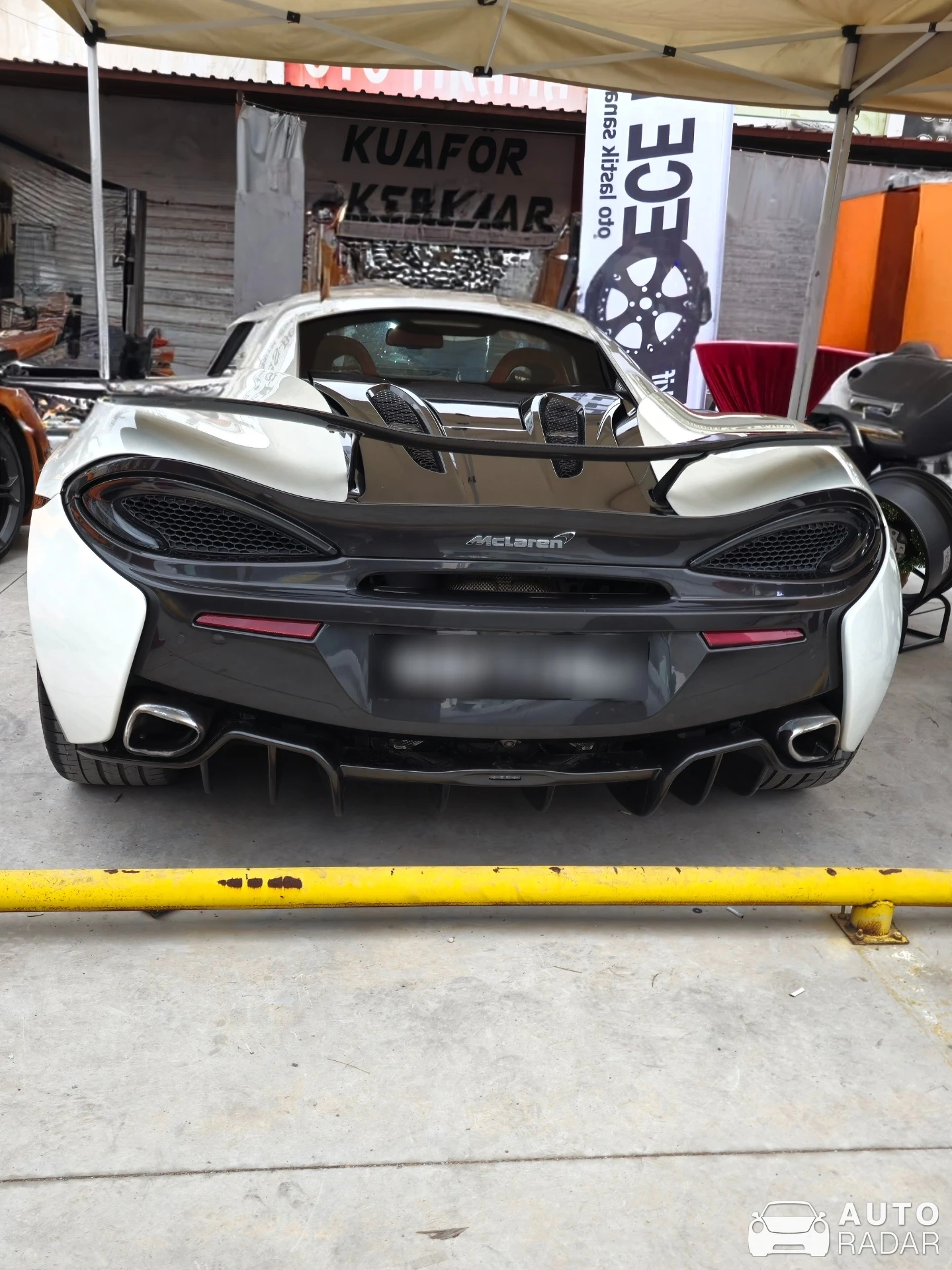 McLaren 570GT spotted in Bayraklı, Türkiye