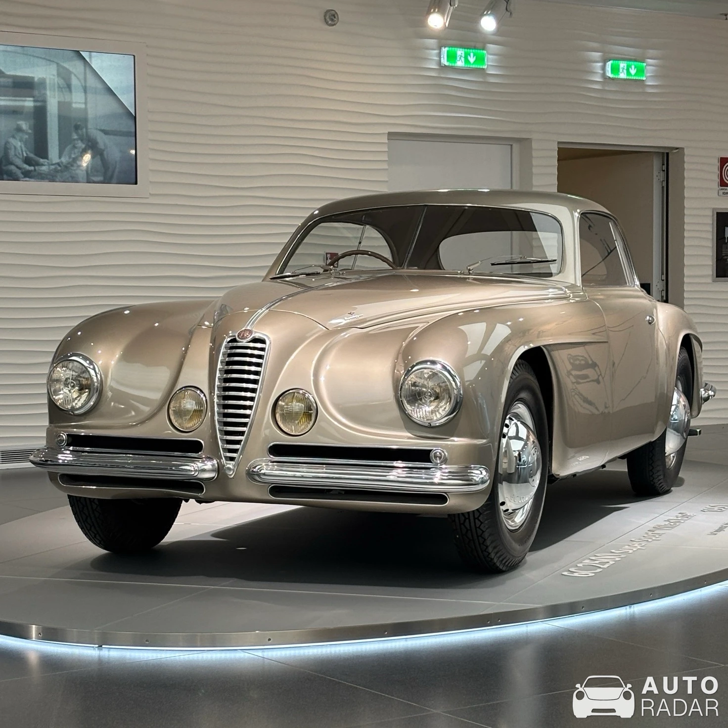 Alfa Romeo Romeo 6C 2500 Super Sport “Villa d’Este” spotted in Rho