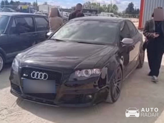 Audi RS4 Sedan spotted in Avignon