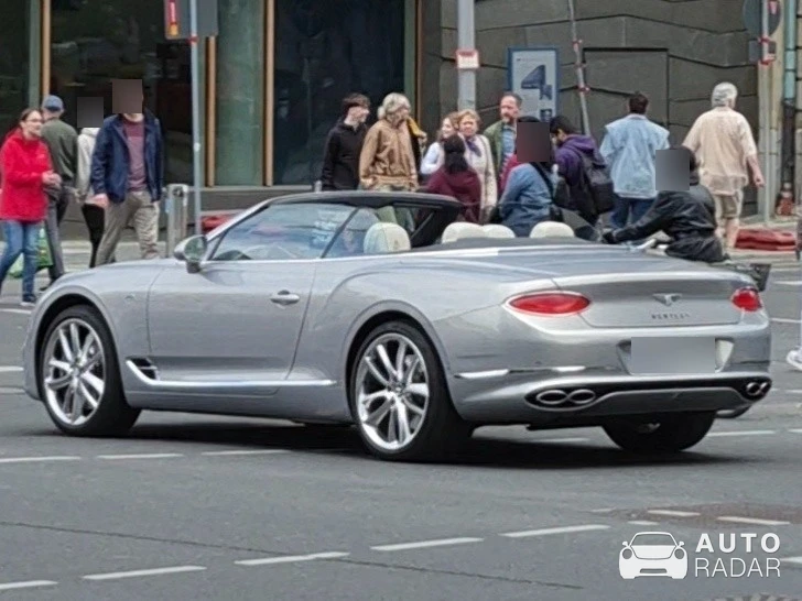 Bentley Continental GTC V8 spotted in Berlin