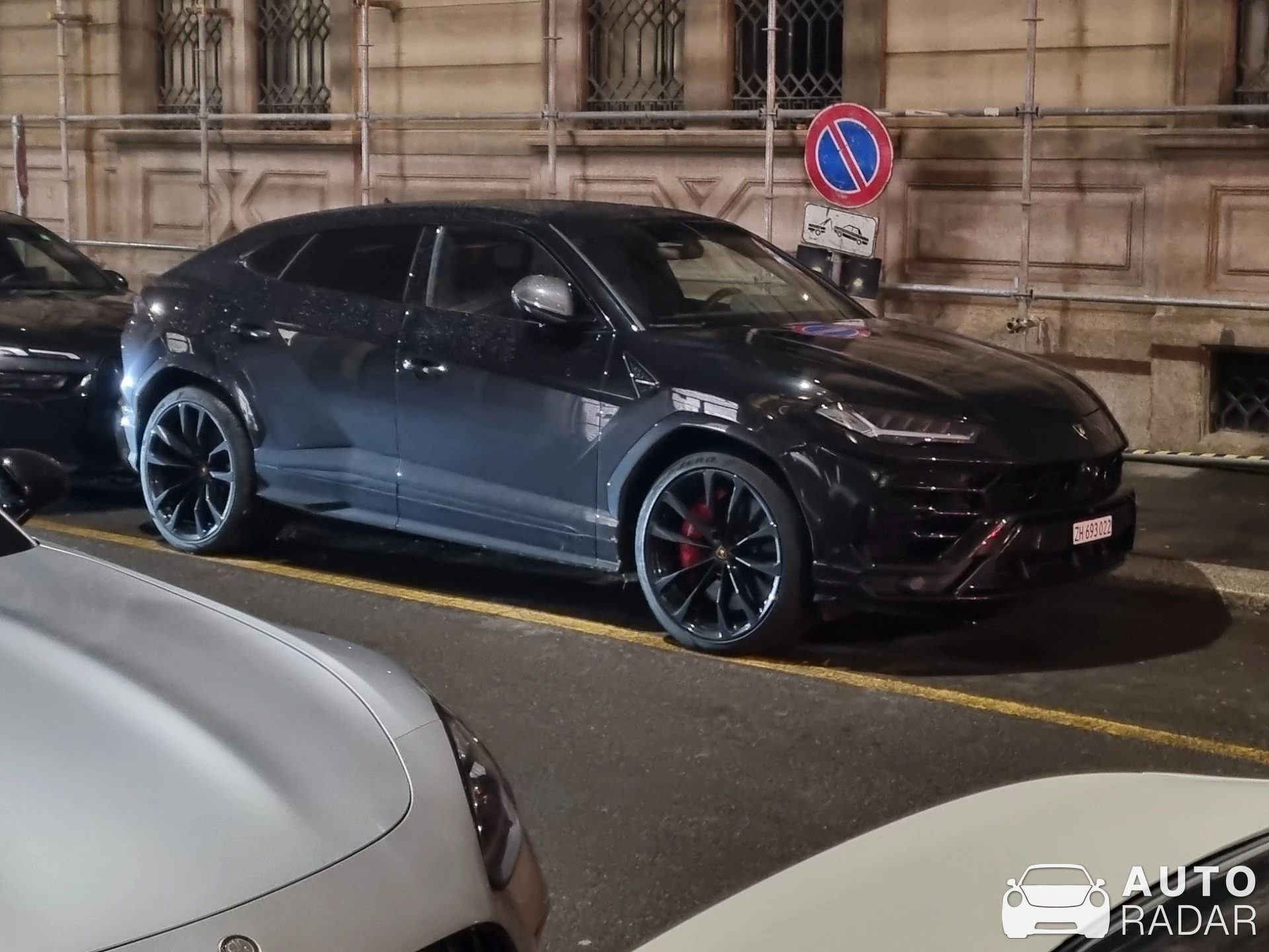 Lamborghini Urus S spotted in Milano, Italia