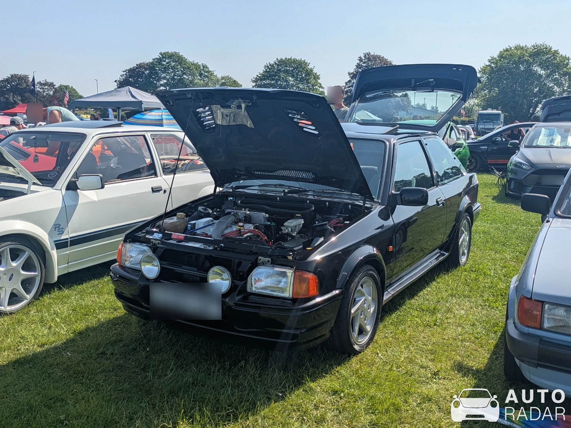 Ford Escort RS Turbo spotted in Enfield