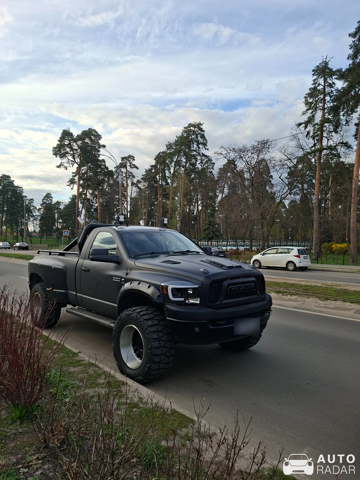 Dodge RAM 2500 spotted in Kyiv