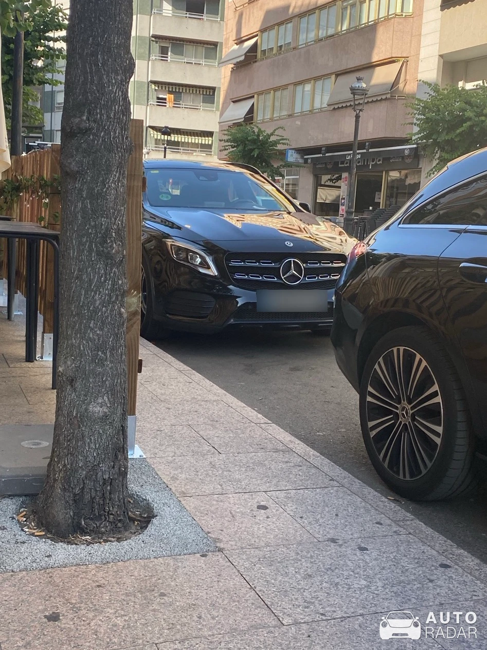 Mercedes-Benz GLA X156 spotted in El Barco de Valdeorras