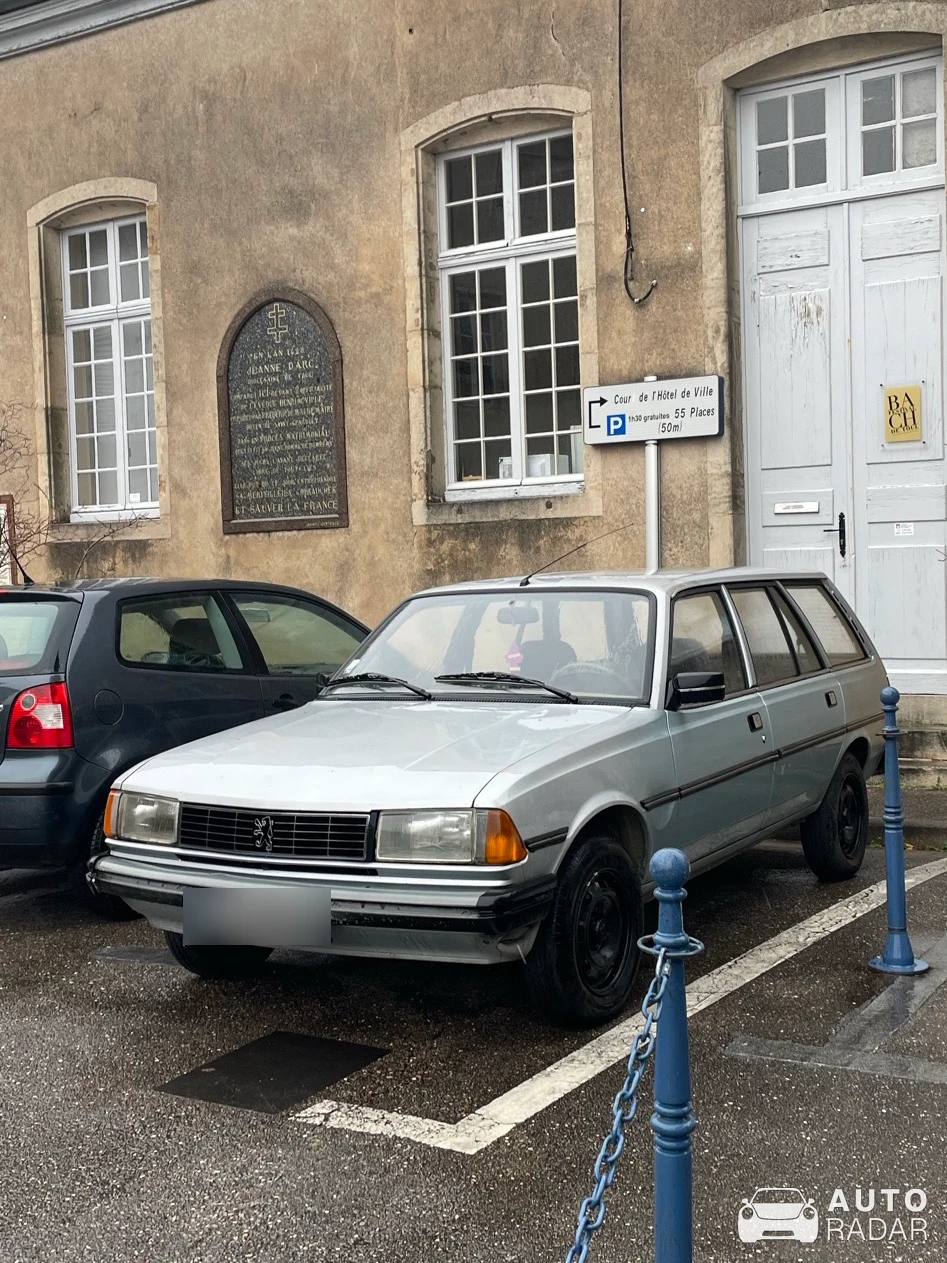 Peugeot 505 spotted in Toul