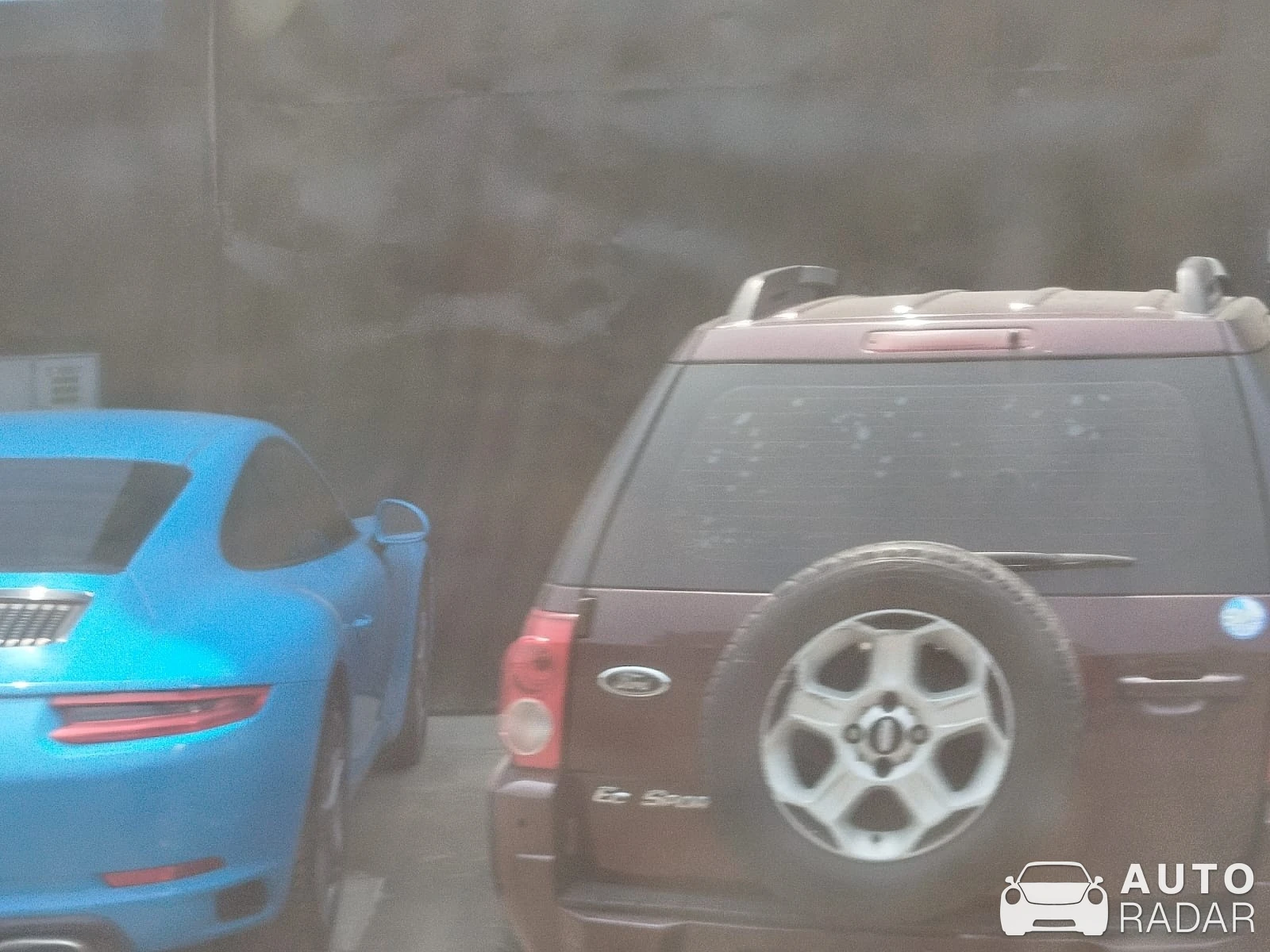 Porsche 997 Carrera S spotted in Lima, Peru