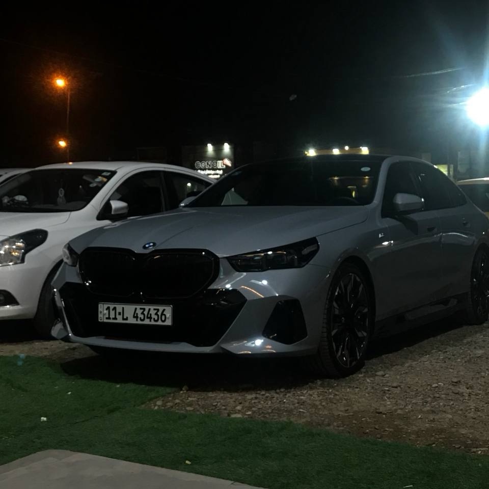 BMW i5 G60