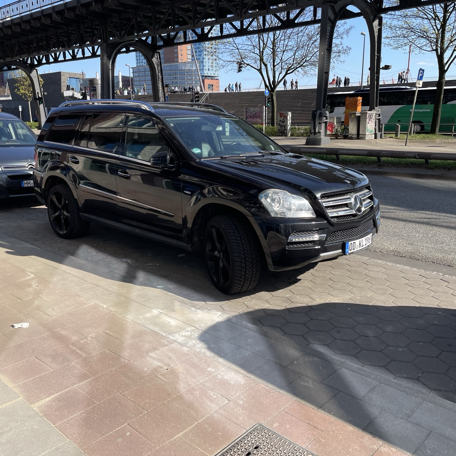 Mercedes-Benz MKB GL 65 AMG X164