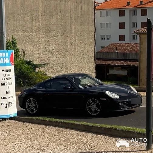 Porsche 987 Cayman S spotted in Mirande