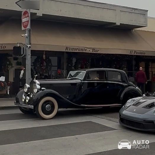 Rolls-Royce Phantom VII Series II spotted in Beverly Hills, United States
