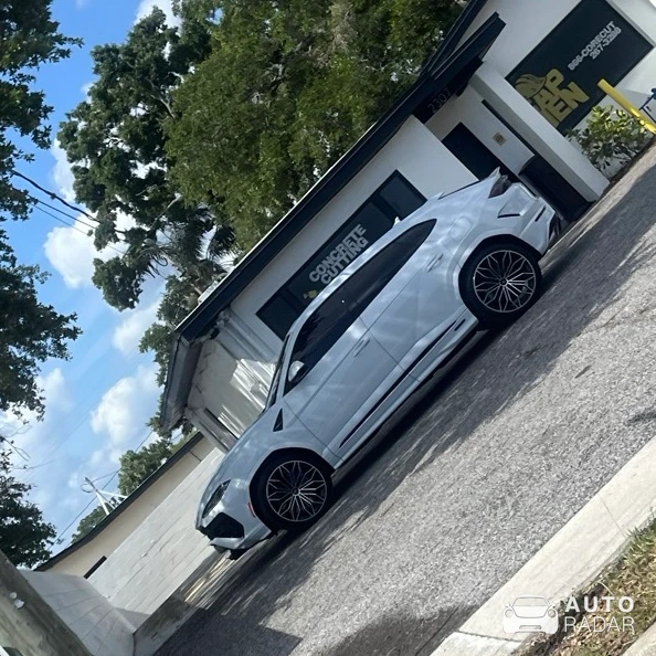 Lamborghini Urus S spotted in Tampa