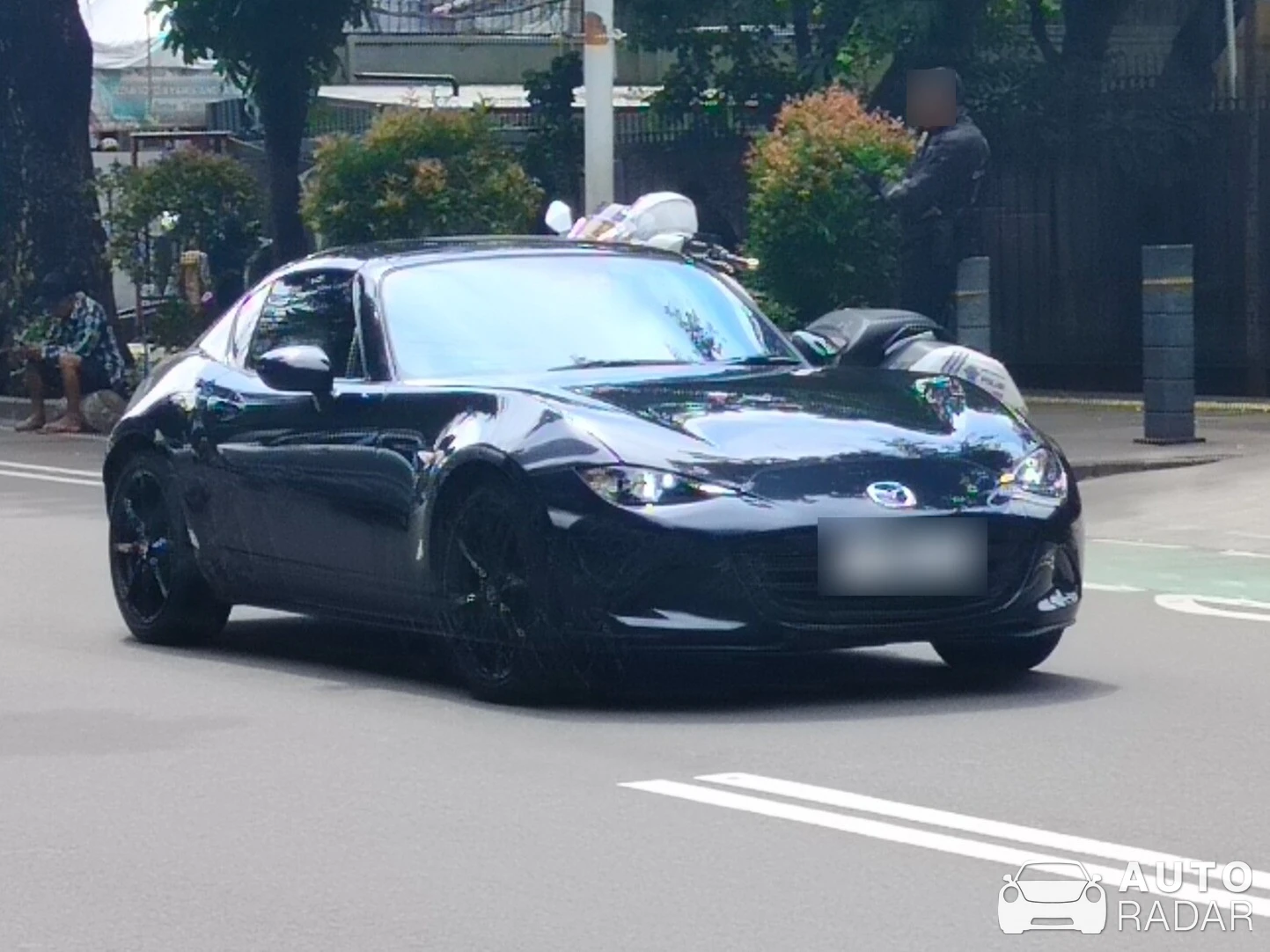 Mazda MX-5 spotted in Jakarta, Indonesia
