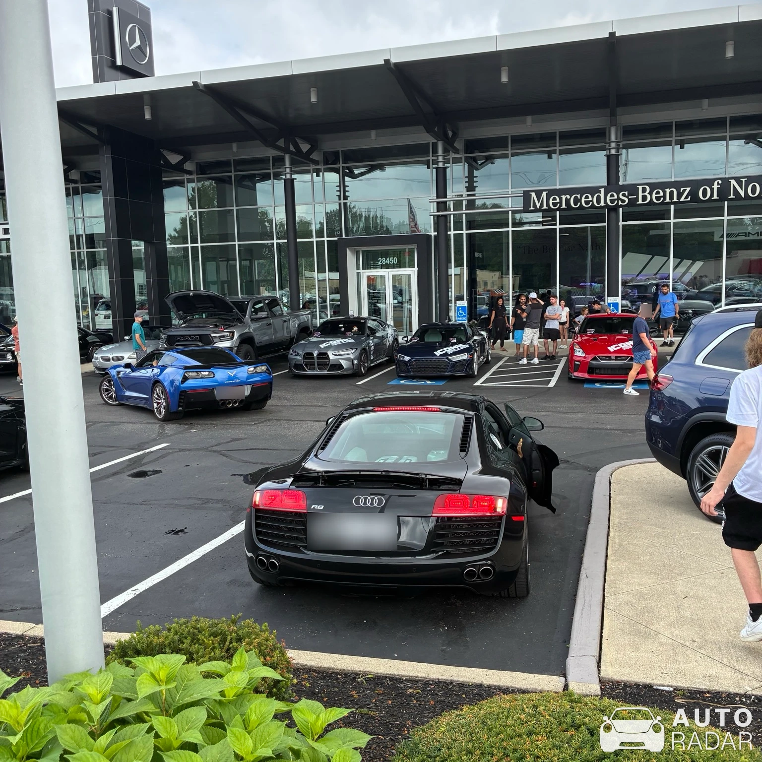 Audi R8 V8 Spyder 2013 spotted in North Olmsted