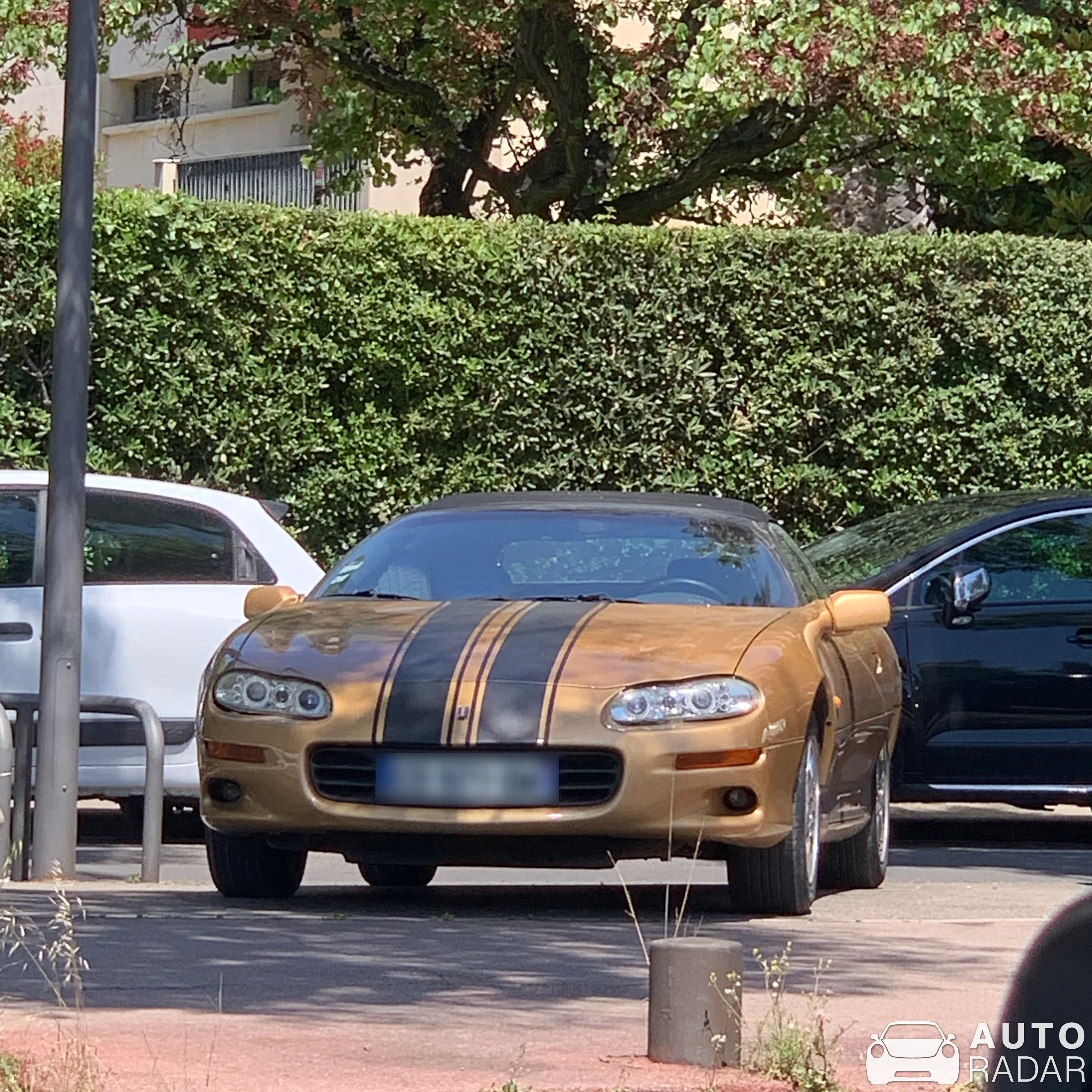 Chevrolet Camaro Z28 spotted in Marseille
