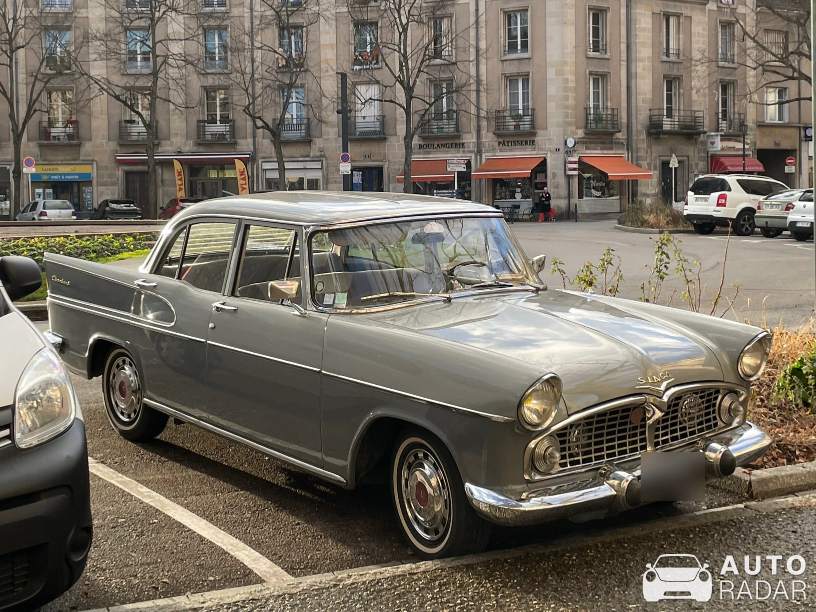 Simca Chambord spotted in Toul