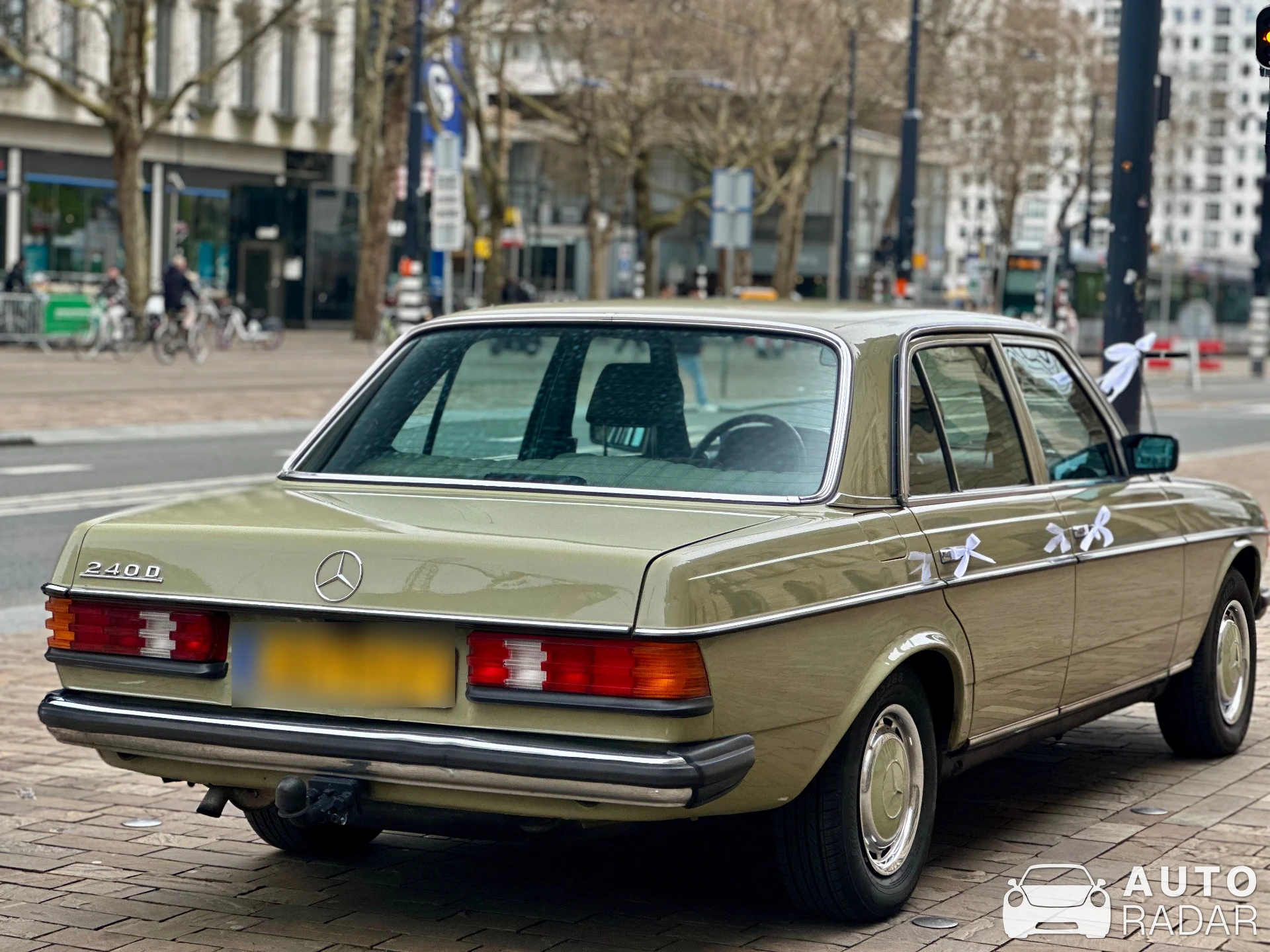 Mercedes-Benz 200D W123 spotted in Rotterdam