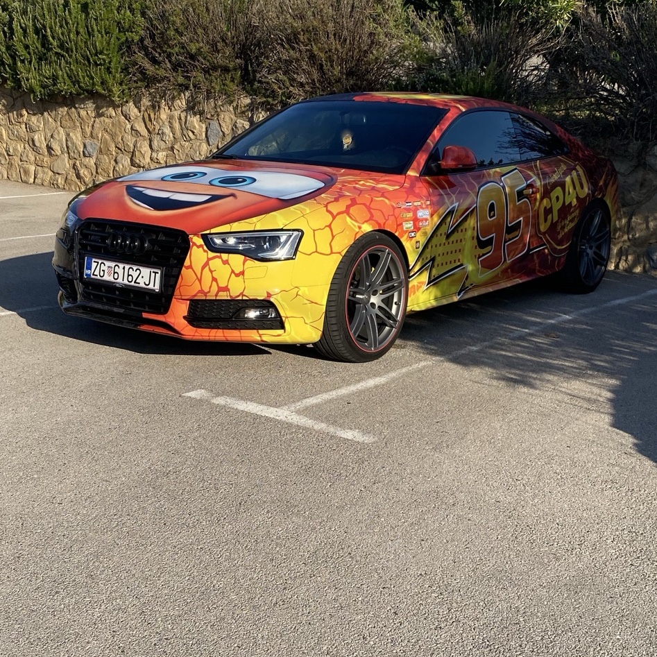 Audi RS5 Avant B10