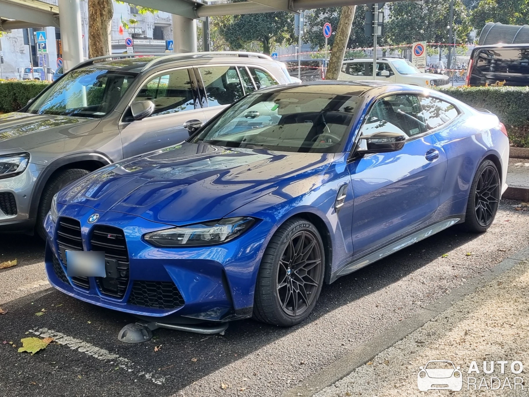 BMW M4 G82 Coupé Competition spotted in Milano, Italia