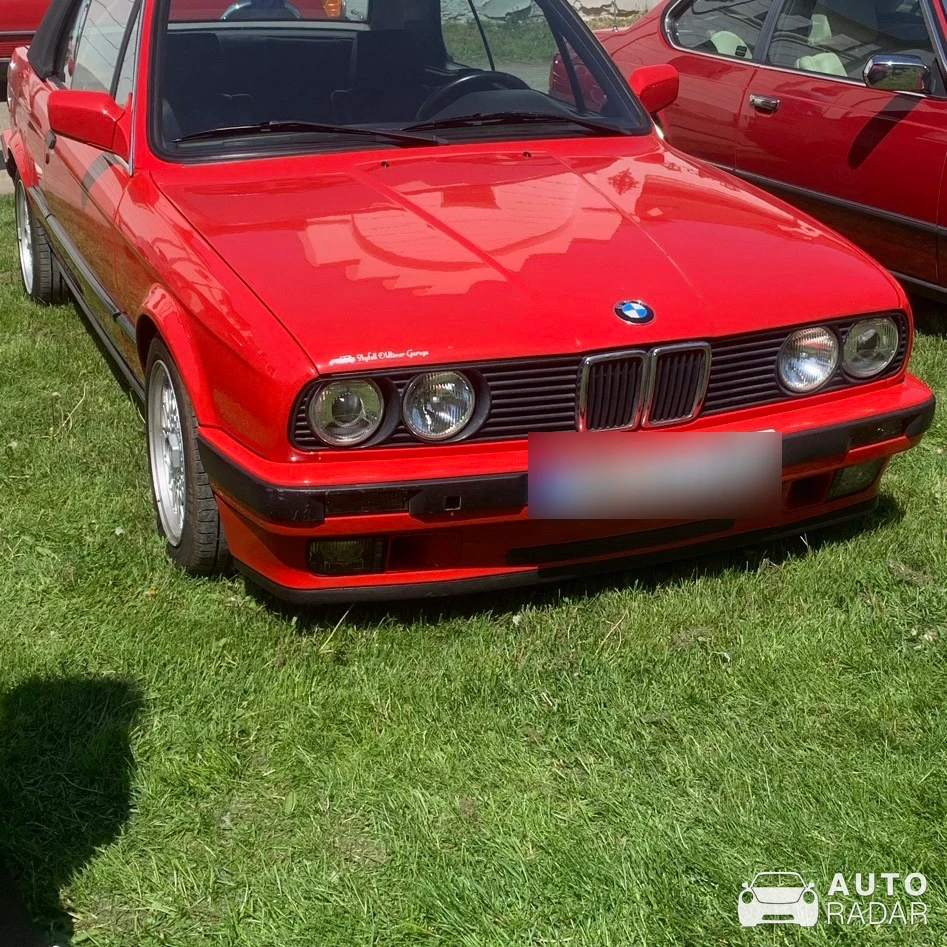 BMW 3 Series E30 spotted in Carei