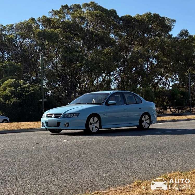 Holden VF Series II Commodore SV6 Black Edition spotted in Neerabup