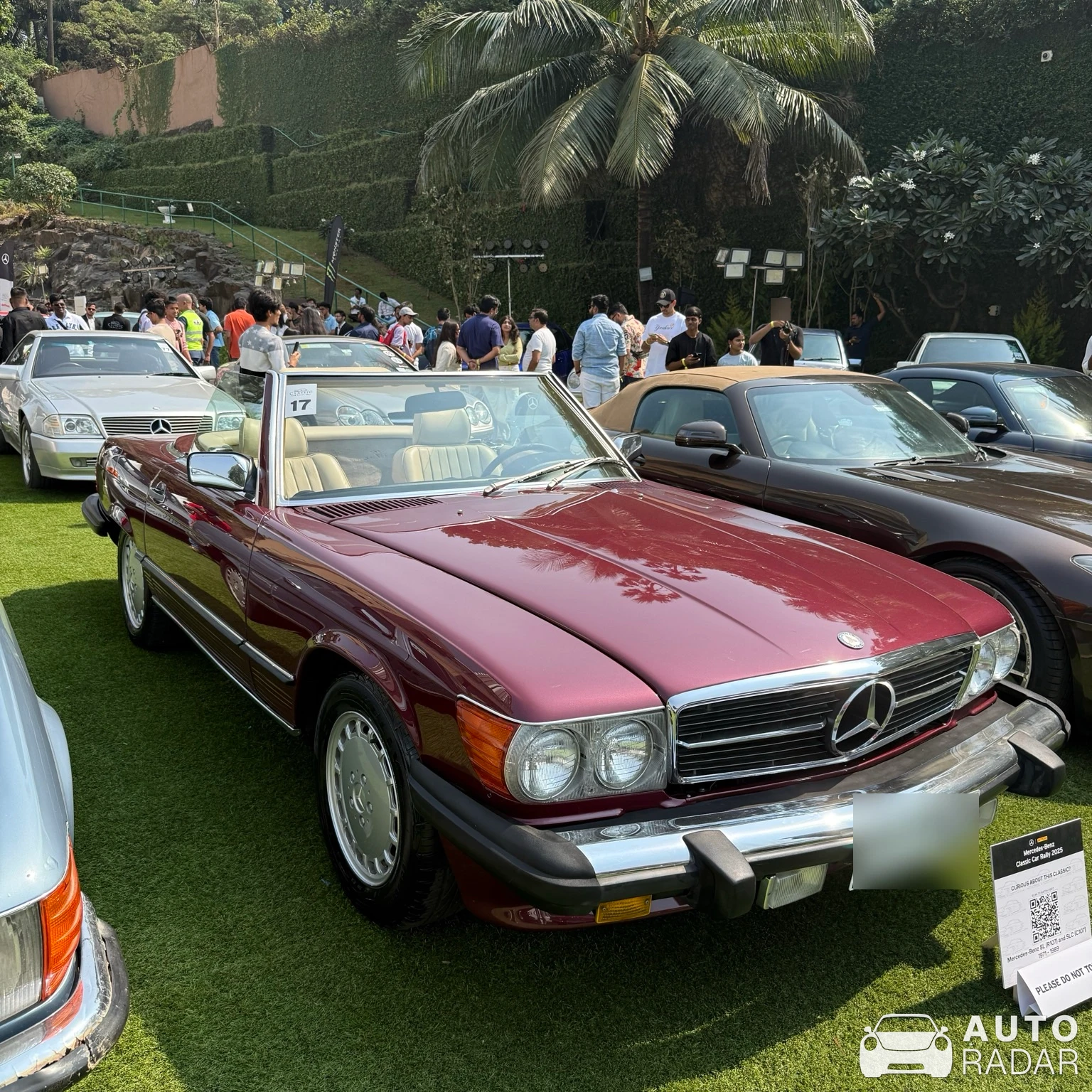 Mercedes-Benz SL-Klasse R107 spotted in Mumbai, India