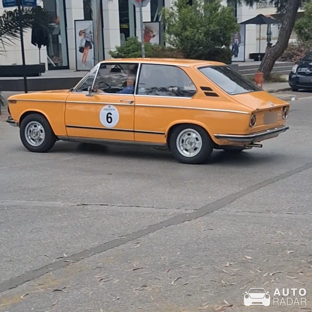 BMW 2002 tii Touring spotted in Glyfada