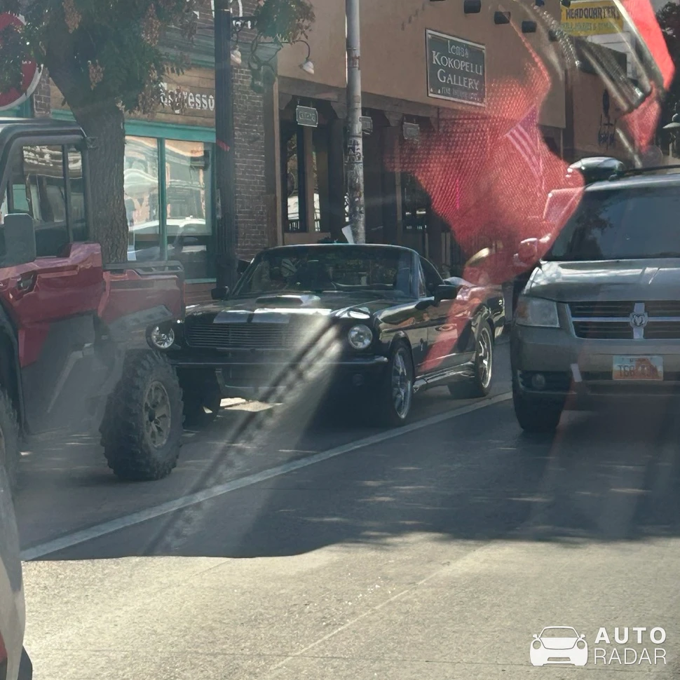 Ford Mustang Shelby GT350 Convertible spotted in Moab